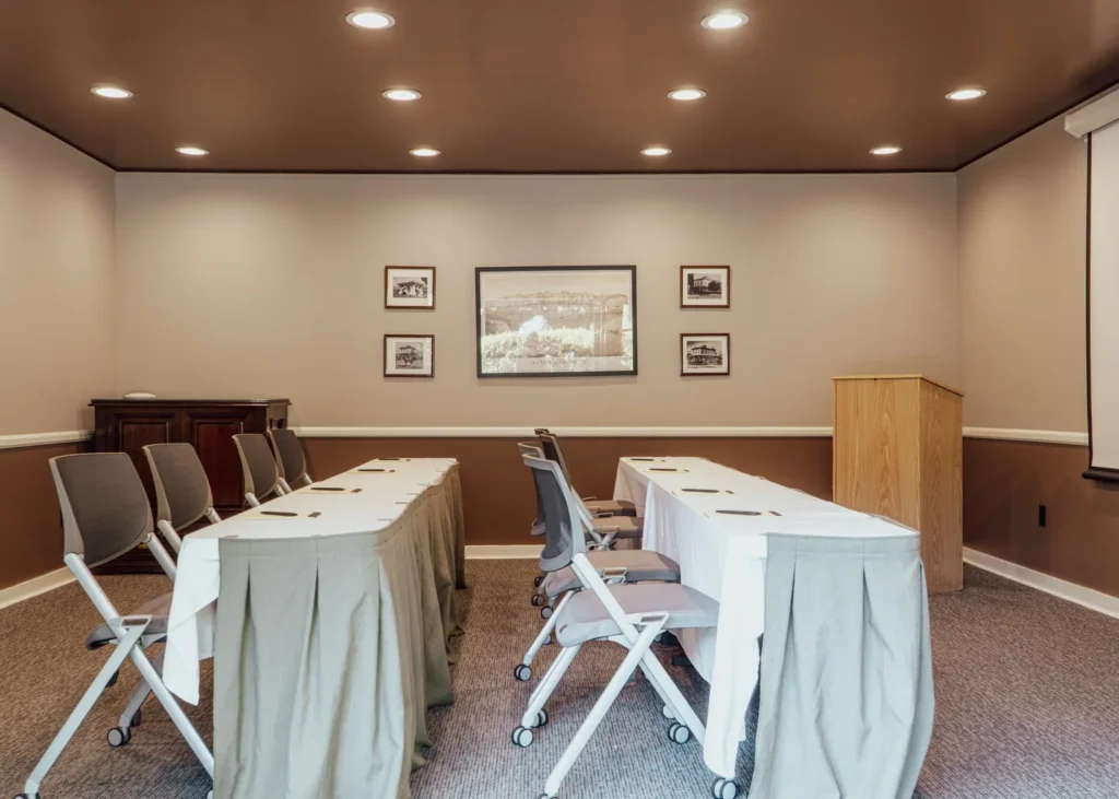 Upham-Coach-Room-5.webp